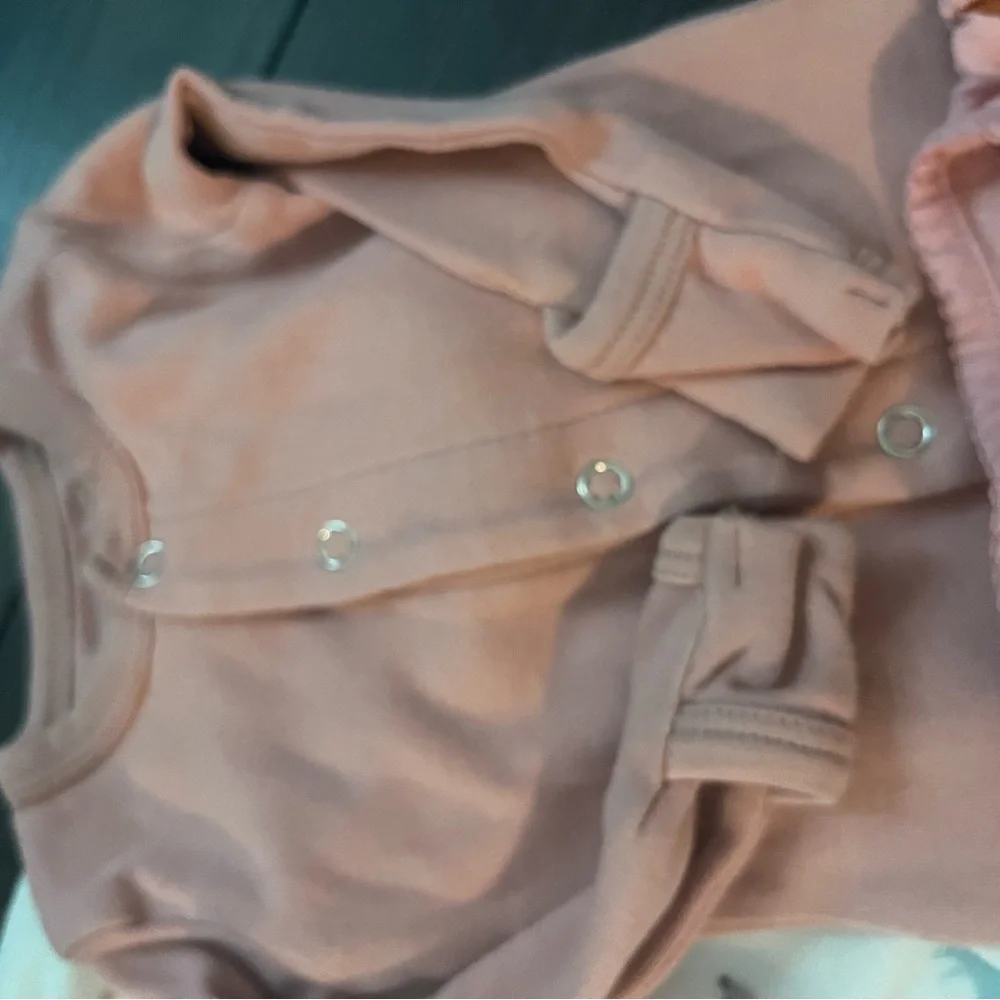 Baby Girl Sleepers Newborn 0-3 months Infant Sleep wear Lot Set of 6 - Picture 8 of 8